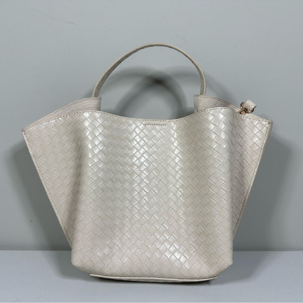House of Harlow 1960 Terri Woven Vegan Leather Tote Bag - Picture 2 of 11